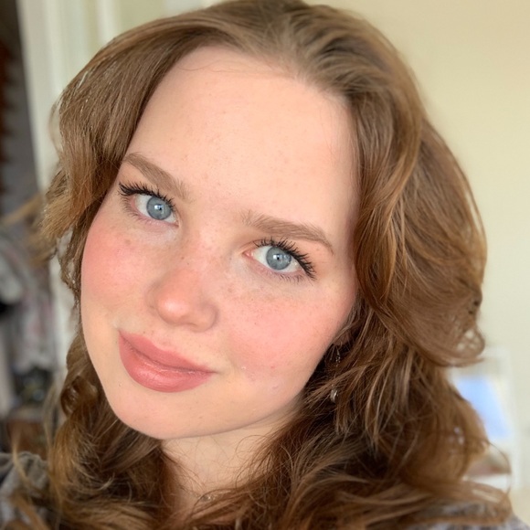 Meet your Posher, Ashley - Picture 3 of 3